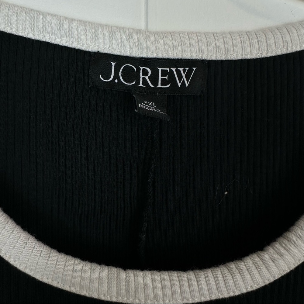 J. Crew Black and White Cut In Ringer Tank Size XXL 🔥 - Picture 3 of 8